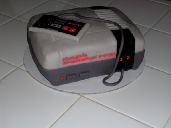 Nintendo_cake_by_Trishap.jpg